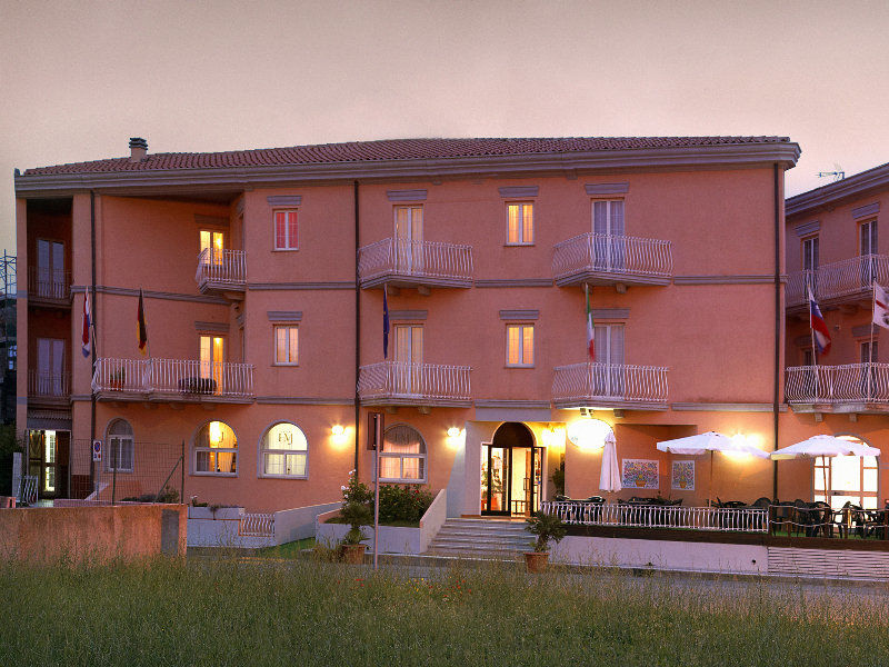 Hotel Majore Santa Teresa Gallura Dış mekan fotoğraf